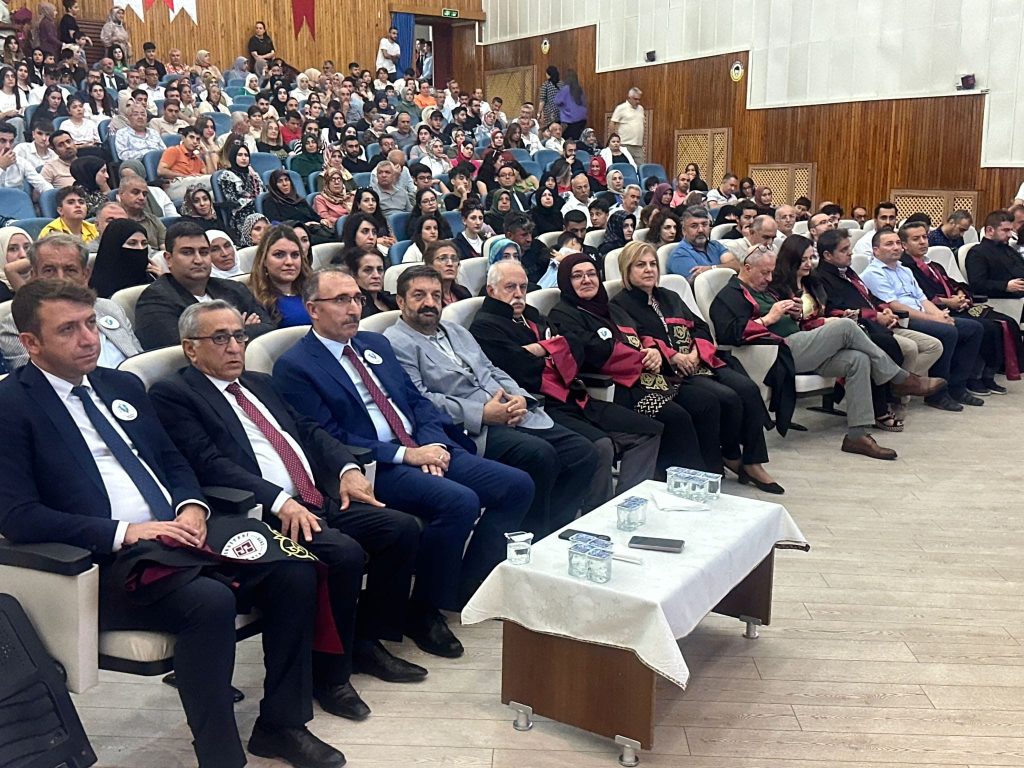 Yönetim Kurulu Başkanımız Suat Öztürk, Fırat Üniversitesinin Mezuniyet Törenine Katıldı