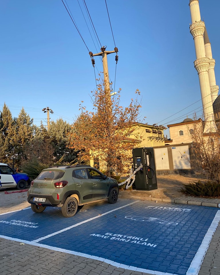 Gedik Restaurant Otopark Alanında Elektrikli Araçlar İçin 180 KW DC Hızlı Şarj İstasyonu Kuruldu